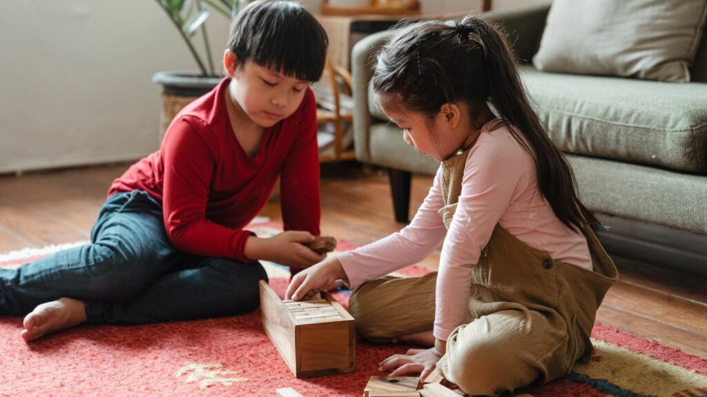 Jeux de construction enfants : notre sélection complète par type et par âge