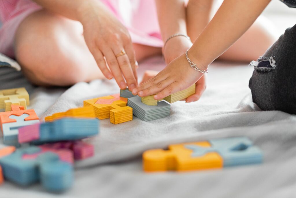 Puzzles en bois pour enfants : notre sélection et nos coups de coeur par âge